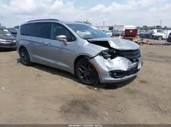 2C4RC1EG9LR121694 2020 CHRYSLER PACIFICA