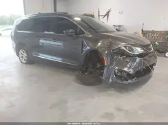 2C4RC1EG9LR121842 2020 CHRYSLER PACIFICA