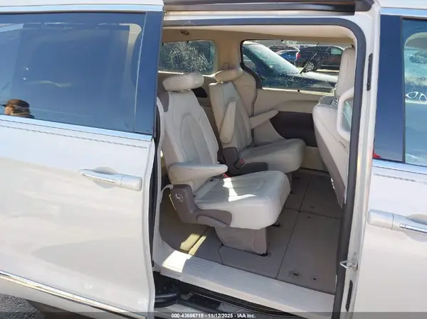 2C4RC1EG9LR240006 2020 CHRYSLER PACIFICA - Image 8