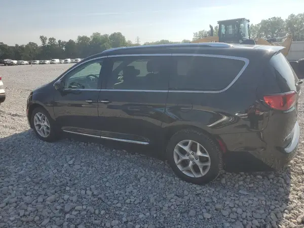 2C4RC1EGXHR510738 2017 CHRYSLER PACIFICA - Image 2