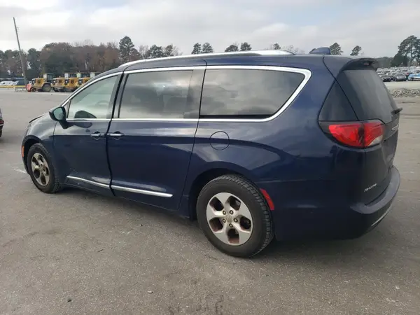 2C4RC1EGXHR513512 2017 CHRYSLER PACIFICA - Image 2