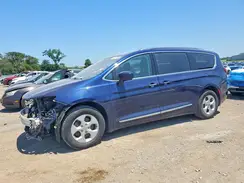 2C4RC1EGXHR514546 2017 CHRYSLER PACIFICA