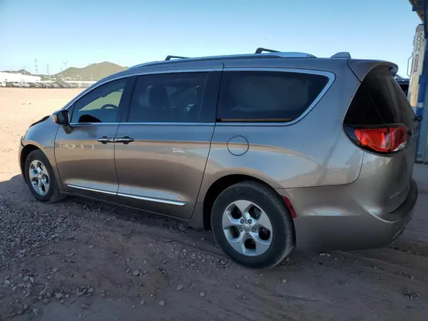 2C4RC1EGXHR537003 2017 CHRYSLER PACIFICA - Image 2