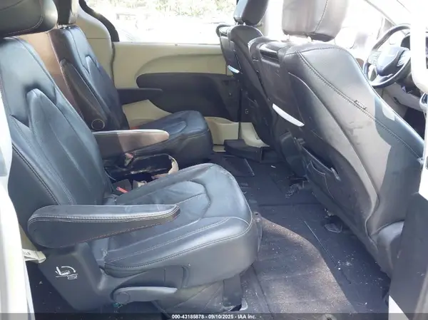 2C4RC1EGXHR559759 2017 CHRYSLER PACIFICA - Image 8