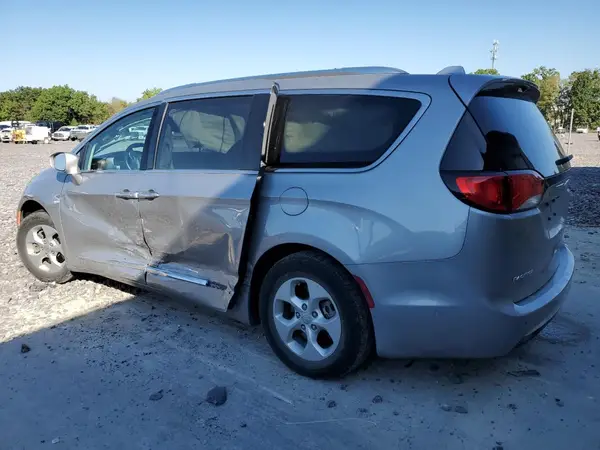 2C4RC1EGXHR570230 2017 CHRYSLER PACIFICA - Image 2