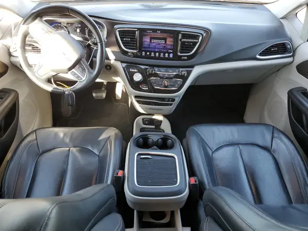 2C4RC1EGXHR570230 2017 CHRYSLER PACIFICA - Image 8