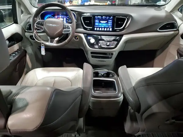 2C4RC1EGXHR577680 2017 CHRYSLER PACIFICA - Image 8
