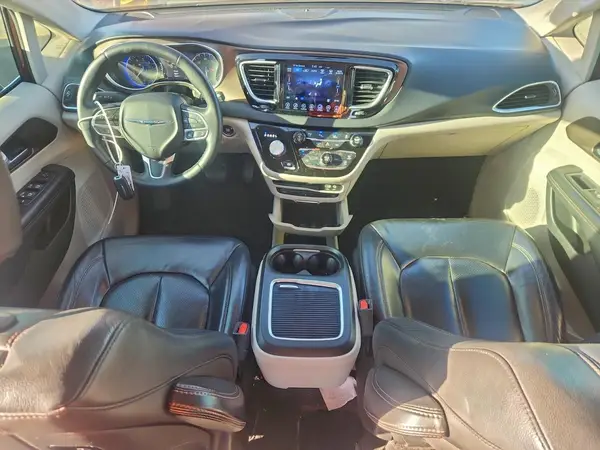 2C4RC1EGXHR584824 2017 CHRYSLER PACIFICA - Image 8