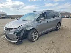 2C4RC1EGXHR585181 2017 CHRYSLER PACIFICA
