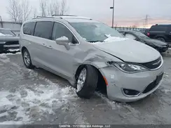 2C4RC1EGXHR591739 2017 CHRYSLER PACIFICA