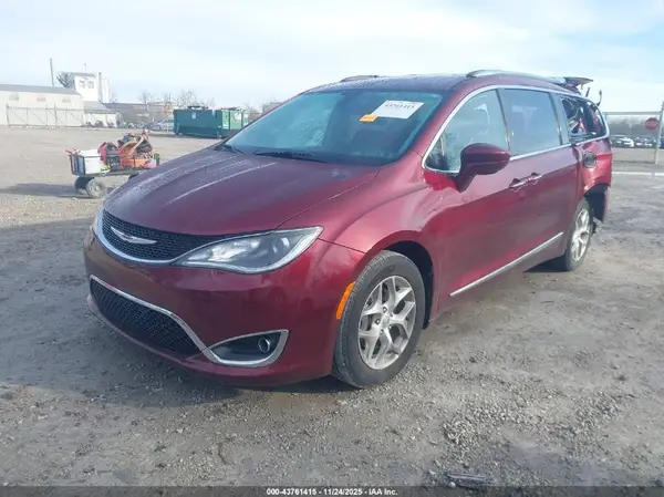 2C4RC1EGXHR592308 2017 CHRYSLER PACIFICA - Image 2