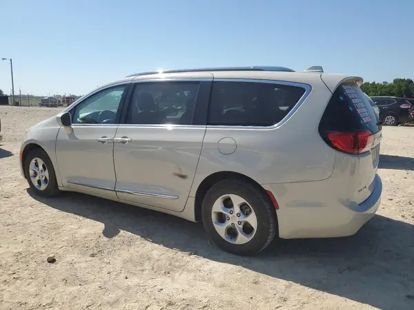 2C4RC1EGXHR622553 2017 CHRYSLER PACIFICA - Image 2