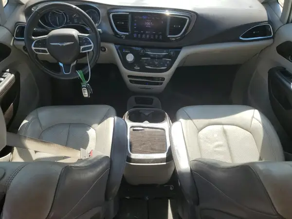 2C4RC1EGXHR622553 2017 CHRYSLER PACIFICA - Image 8