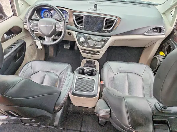 2C4RC1EGXHR633603 2017 CHRYSLER PACIFICA - Image 8