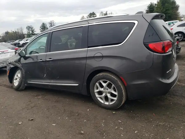 2C4RC1EGXHR635948 2017 CHRYSLER PACIFICA - Image 2