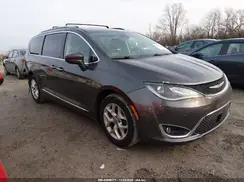 2C4RC1EGXHR643872 2017 CHRYSLER PACIFICA