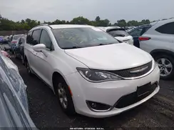 2C4RC1EGXHR644326 2017 CHRYSLER PACIFICA