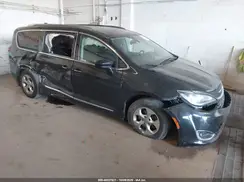 2C4RC1EGXHR648831 2017 CHRYSLER PACIFICA