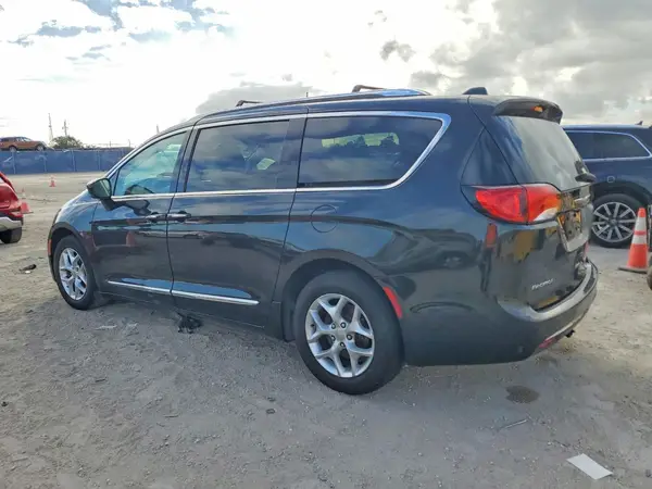 2C4RC1EGXHR650515 2017 CHRYSLER PACIFICA - Image 2