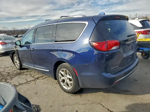2C4RC1EGXHR653009 2017 CHRYSLER PACIFICA - Image 2