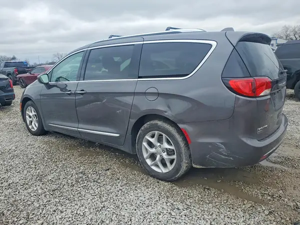 2C4RC1EGXHR656055 2017 CHRYSLER PACIFICA - Image 2