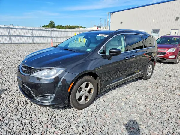 2C4RC1EGXHR656248 2017 CHRYSLER PACIFICA - Image 1