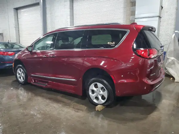 2C4RC1EGXHR656315 2017 CHRYSLER PACIFICA - Image 2