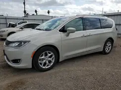 2C4RC1EGXHR660056 2017 CHRYSLER PACIFICA