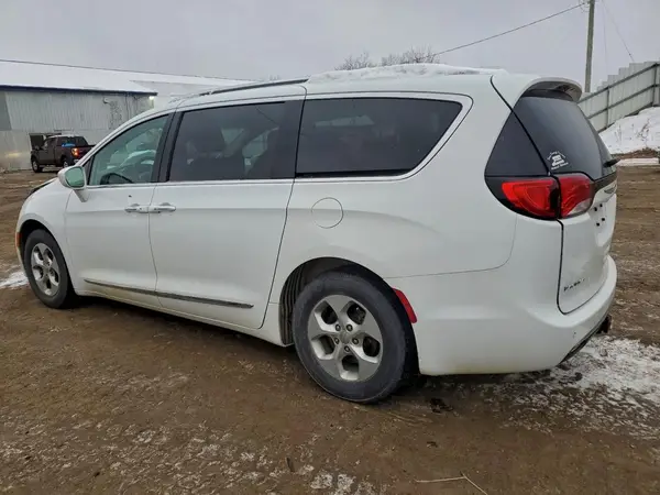 2C4RC1EGXHR695552 2017 CHRYSLER PACIFICA - Image 2