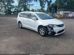 2C4RC1EGXHR703536 2017 CHRYSLER PACIFICA