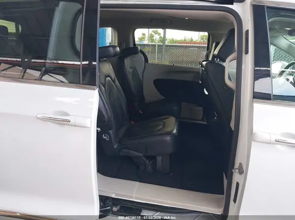 2C4RC1EGXHR703536 2017 CHRYSLER PACIFICA - Image 8
