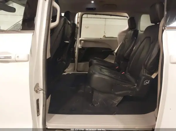 2C4RC1EGXHR710518 2017 CHRYSLER PACIFICA - Image 8