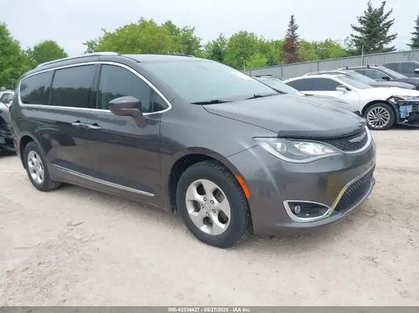 2C4RC1EGXHR727402 2017 CHRYSLER PACIFICA - Image 1