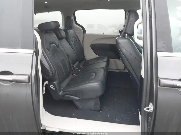 2C4RC1EGXHR736052 2017 CHRYSLER PACIFICA - Image 8