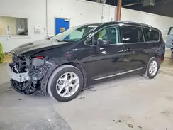 2C4RC1EGXHR757502 2017 CHRYSLER PACIFICA
