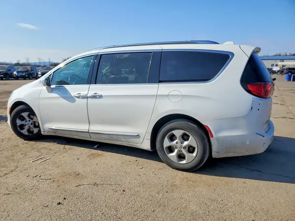2C4RC1EGXHR759668 2017 CHRYSLER PACIFICA - Image 2