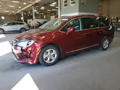 2C4RC1EGXHR810960 2017 CHRYSLER PACIFICA