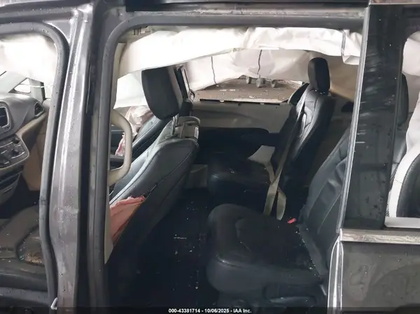 2C4RC1EGXHR816824 2017 CHRYSLER PACIFICA - Image 8