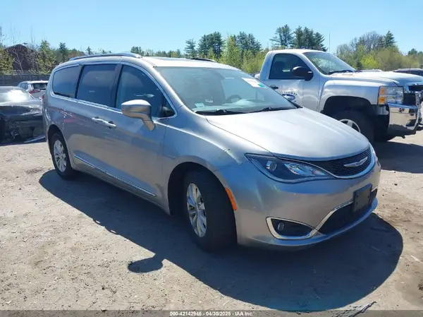 2C4RC1EGXJR101757 2018 CHRYSLER PACIFICA - Image 1
