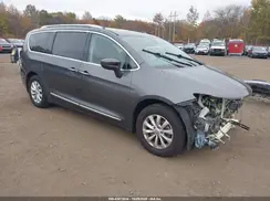 2C4RC1EGXJR104075 2018 CHRYSLER PACIFICA
