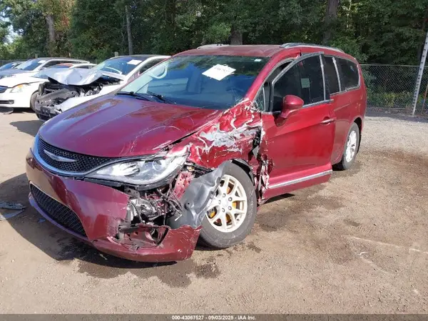 2C4RC1EGXJR104142 2018 CHRYSLER PACIFICA - Image 2