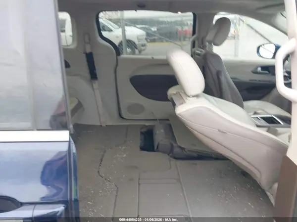 2C4RC1EGXJR112662 2018 CHRYSLER PACIFICA - Image 8