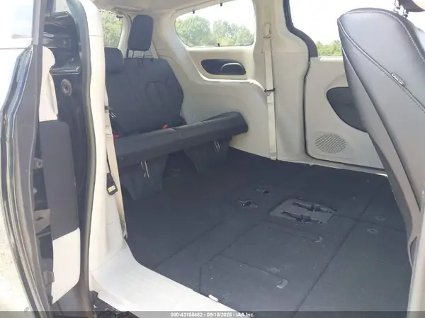2C4RC1EGXJR128084 2018 CHRYSLER PACIFICA - Image 8