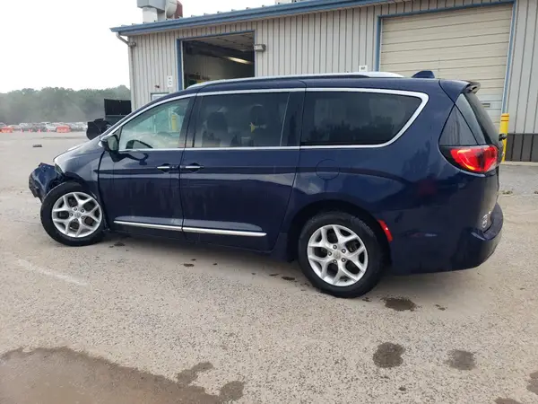 2C4RC1EGXJR133270 2018 CHRYSLER PACIFICA - Image 2