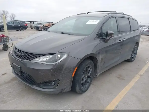 2C4RC1EGXJR177821 2018 CHRYSLER PACIFICA - Image 2