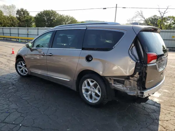 2C4RC1EGXJR234552 2018 CHRYSLER PACIFICA - Image 2