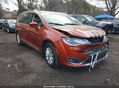 2C4RC1EGXJR235703 2018 CHRYSLER PACIFICA