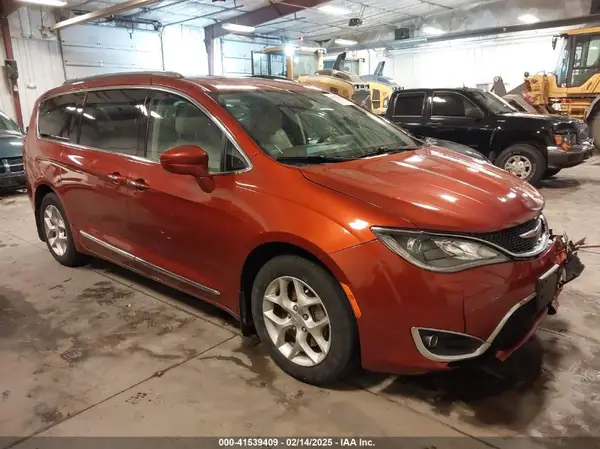 2C4RC1EGXJR236446 2018 CHRYSLER PACIFICA - Image 1