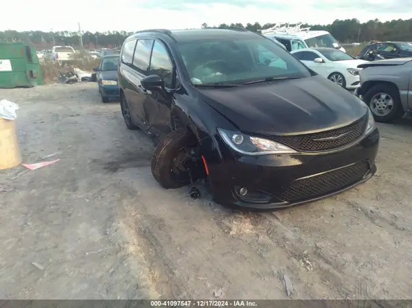 2C4RC1EGXJR256888 2018 CHRYSLER PACIFICA - Image 1