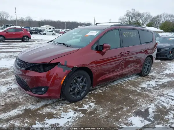2C4RC1EGXJR257622 2018 CHRYSLER PACIFICA - Image 2